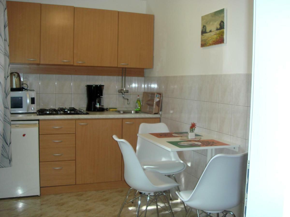 App Ivan Junior Selce Exterior foto